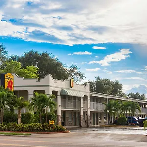 ** Motel Super 8 By Wyndham Sarasota Area États-Unis
