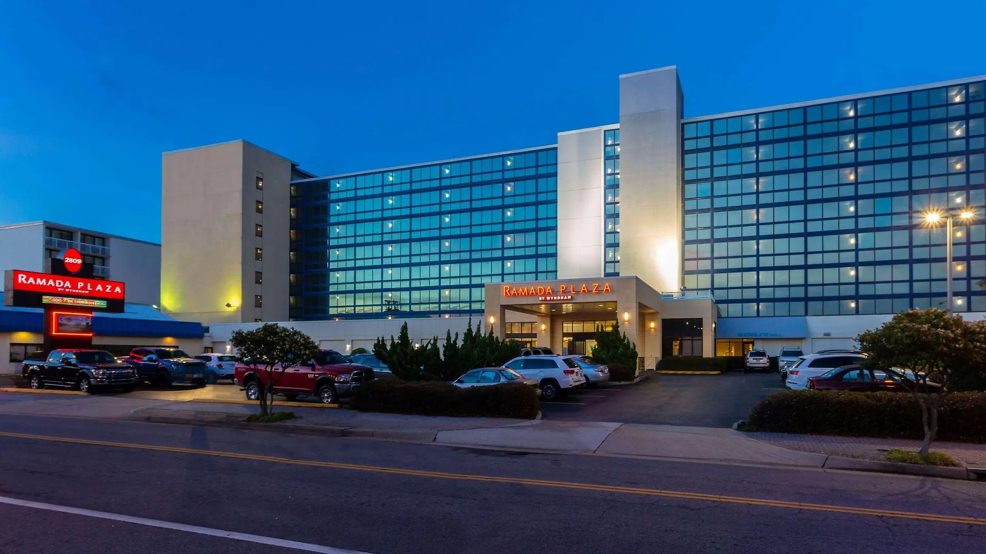 *** Hotel Ramada Plaza By Wyndham Virginia Beach Oceanfront USA