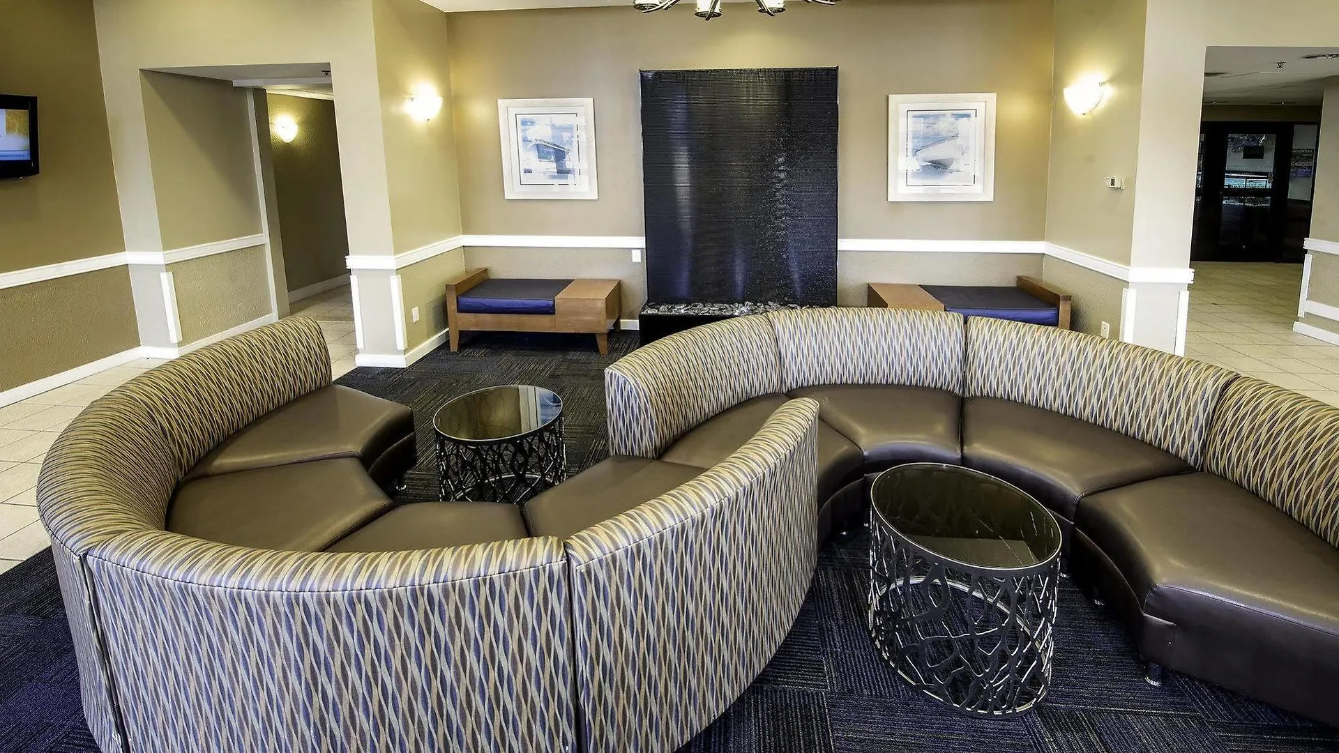 Hotel Ramada Plaza By Wyndham Virginia Beach Oceanfront