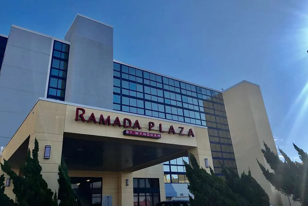 Hotel Ramada Plaza By Wyndham Virginia Beach Oceanfront